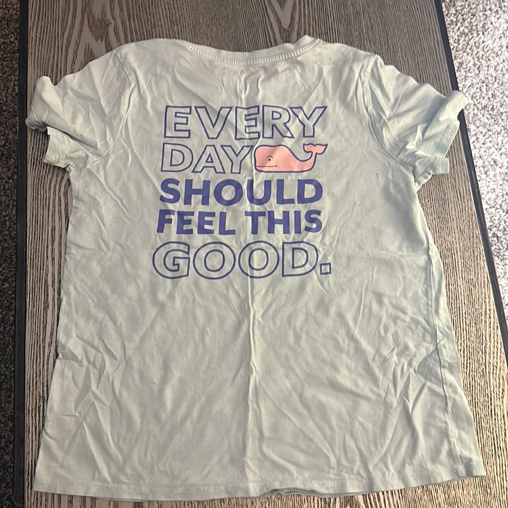 Vineyard vines tee size small